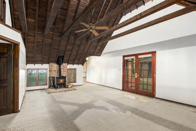Charming English-style cottage with wonderful private Lake - photo 15