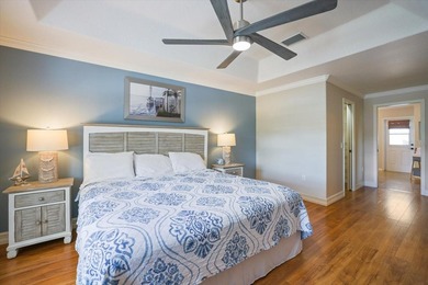 CANAL HOME WITH GULF ACCESS! Waterfront SALTWATER POOL HOME with - photo 22