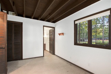 Charming English-style cottage with wonderful private Lake - photo 27