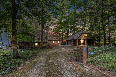 Charming English-style cottage with wonderful private Lake - photo 36