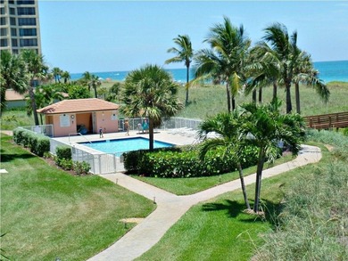 OCEAN VIEWS! Beautiful 3-bedroom 2.5 bath & 1 garage space for - photo 44