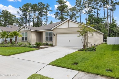 Welcome home to this stunning, like-new 2022 construction - photo 4
