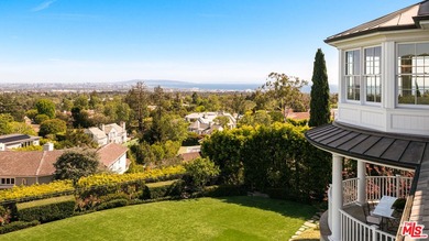 Perched in the premier Palisades Riviera enclave, this - photo 4