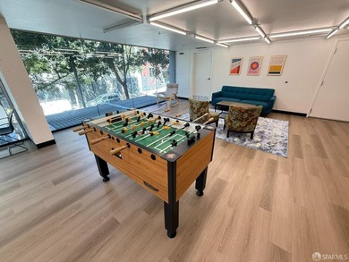 Desirable unit located in a wonderful, thriving neighborhood - photo 11