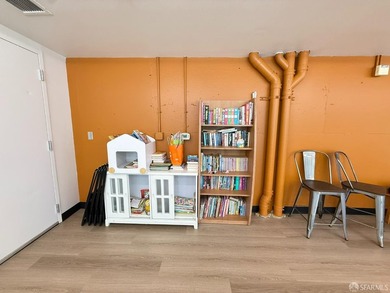 Desirable unit located in a wonderful, thriving neighborhood - photo 13