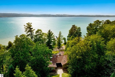 Experience an extraordinary waterfront estate on beautiful Elk - photo 5