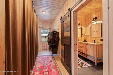 Designed by Dwell Magazine-featured Waechter Architecture and a - photo 17