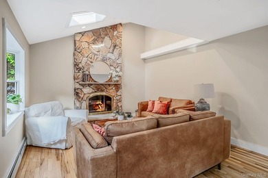 Welcome home to this beautifully maintained 4 bedrooom, 2.5 bath - photo 18