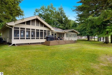 Experience an extraordinary waterfront estate on beautiful Elk - photo 8