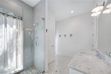 Pristine, and move-in ready, beautifully decorated custom - photo 21