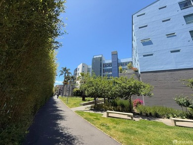 Desirable unit located in a wonderful, thriving neighborhood - photo 21