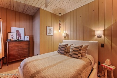 Designed by Dwell Magazine-featured Waechter Architecture and a - photo 22