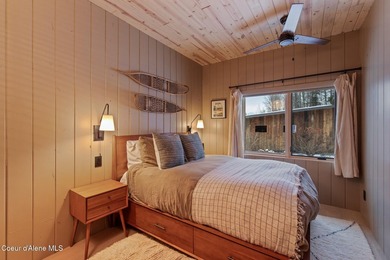 Designed by Dwell Magazine-featured Waechter Architecture and a - photo 23