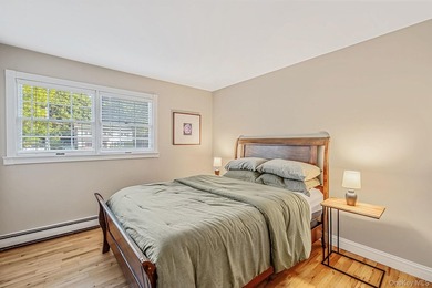 Welcome home to this beautifully maintained 4 bedrooom, 2.5 bath - photo 23