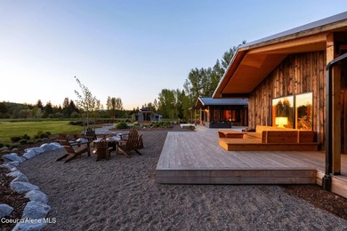 Designed by Dwell Magazine-featured Waechter Architecture and a - photo 31
