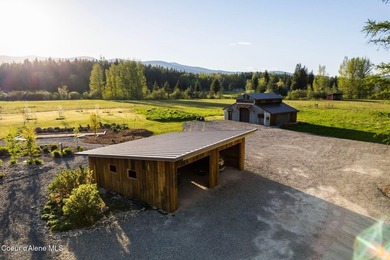 Designed by Dwell Magazine-featured Waechter Architecture and a - photo 39