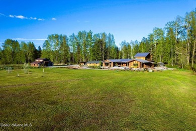 Designed by Dwell Magazine-featured Waechter Architecture and a - photo 40