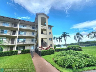 (private lake, pond, creek) Condo Sale Pending in Hollywood Florida