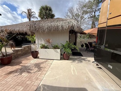 Enjoy privacy and convenience on this oversized 2,681 sq ft RV - photo 13