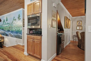 Nestled along the banks of the Black River, discover 203 Cree - photo 21