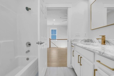 Luxurious Charleston-style home in the sought-after Sweetgrass - photo 29