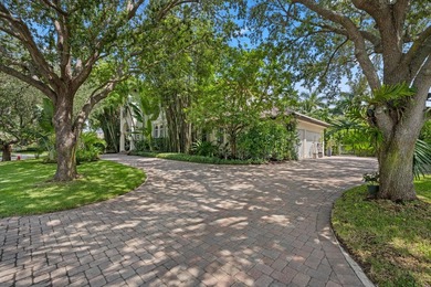 Extensively renovated and move-in ready, this exceptional estate - photo 3