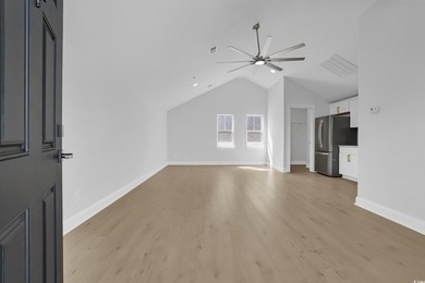 Luxurious Charleston-style home in the sought-after Sweetgrass - photo 36