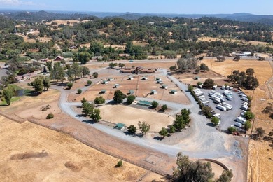 Welcome to your private retreat in the gated community of Auburn - photo 37