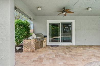 Set within the prestigious private gated community of Lakefield - photo 43