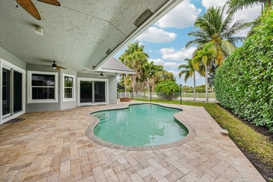 Set within the prestigious private gated community of Lakefield - photo 45