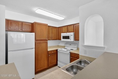 This 2 bedrooms 2 baths condo with the second story loft is - photo 9