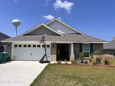 Beautiful all-brick 4-bedroom, 2-bath home that feels like - photo 2