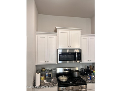 Beautiful all-brick 4-bedroom, 2-bath home that feels like - photo 5