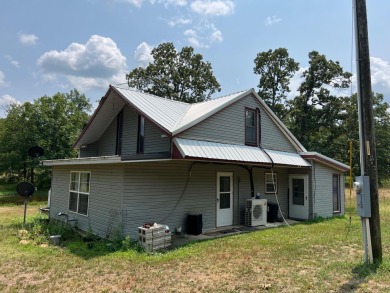 Truman Lake Home Sale Pending in Osceola Missouri