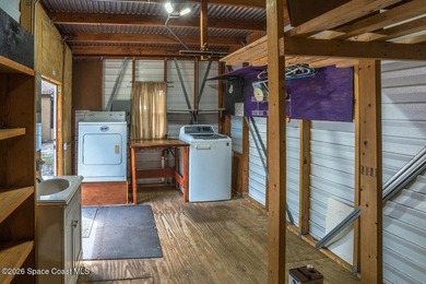 Motivated Seller!! Stop by and see this charming single family - photo 12