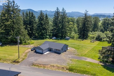 Enjoy RIVERFRONT living in this beautiful 2023 built home - photo 3