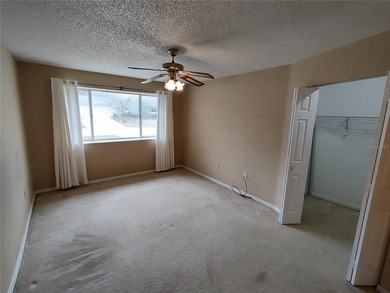 Lovely split bedroom Newport model home. This home delivers - photo 17