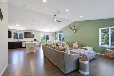 Enjoy RIVERFRONT living in this beautiful 2023 built home - photo 7