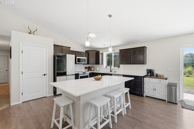 Enjoy RIVERFRONT living in this beautiful 2023 built home - photo 8