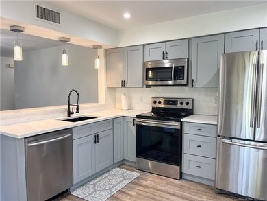NO REMODELED UNIT HAS SOLD FOR THIS AMOUNT IN 5-6 YEARS.THIS - photo 1
