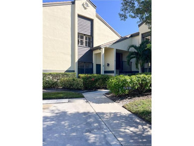 NO REMODELED UNIT HAS SOLD FOR THIS AMOUNT IN 5-6 YEARS.THIS - photo 2