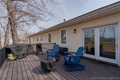 Welcome to easy lake living without the waterfront price tag, in - photo 24