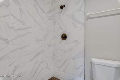 This is the one you've been waiting for! Fully updated - photo 25