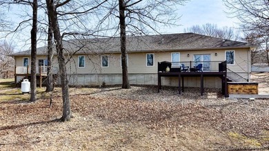 Welcome to easy lake living without the waterfront price tag, in - photo 30