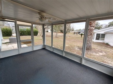 Lovely split bedroom Newport model home. This home delivers - photo 31