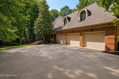Tucked beneath a private wooded canopy in Oak Ridge's Riverbend - photo 4