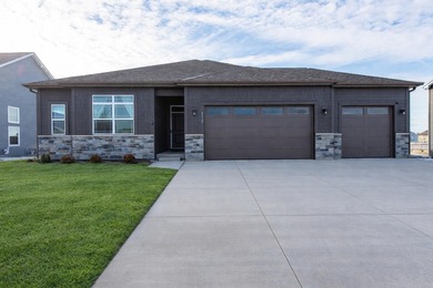 (private lake, pond, creek) Home For Sale in Pleasant Prairie Wisconsin