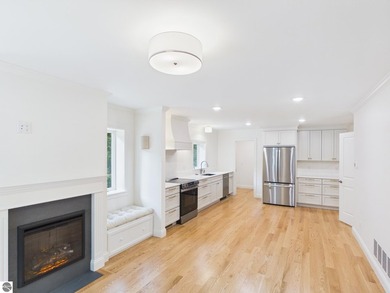 Built by Samuel Scott of Scott Carpentry, this new Village of - photo 3