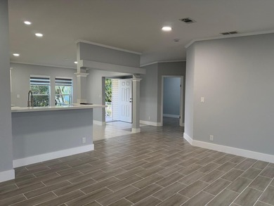 Welcome to this well-proportioned manufactured home in Atlantis - photo 2