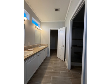 Welcome to this well-proportioned manufactured home in Atlantis - photo 6